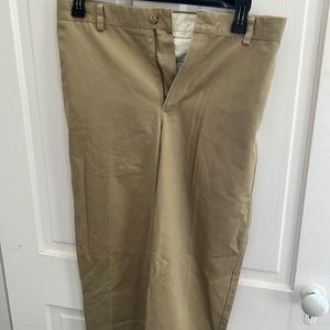 LLBean Mens Khakis Classic Fit 32x32